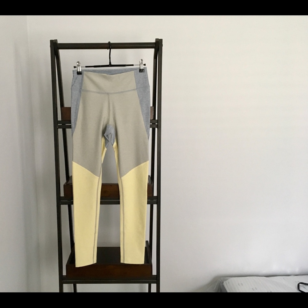 Outdoor Voices 7/8 Color Block Legging